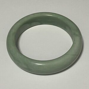 Genuine Jade Bangle - thick and creamy 😍